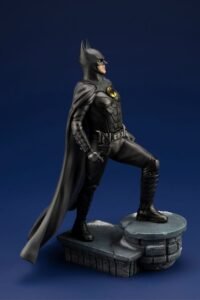 Figura de Batman en The Flash Movie de DC Comics línea ARTFX por Kotobukiya - Imagen 7