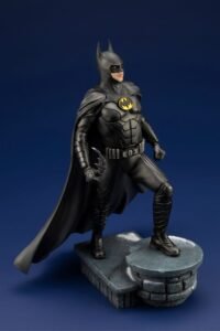 Figura de Batman en The Flash Movie de DC Comics línea ARTFX por Kotobukiya - Imagen 9