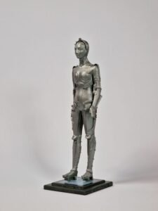 Estatua de Maschinenmensch de Metropolis por Cave Toys - Imagen 2