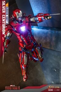 Figura articulada de Centurión de Plata (Versión Armor Suit Up) en Iron Man 3 por Hot Toys - Imagen 8