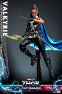 Figura articulada de Valquiria en Thor: Love and Thunder por Hot Toys - Imagen 5