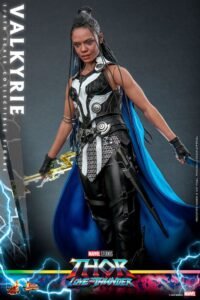 Figura articulada de Valquiria en Thor: Love and Thunder por Hot Toys - Imagen 7