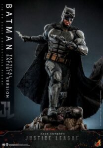 Figura articulada de Batman (Versión Traje Táctico) en La Liga de la Justicia de Zack Snyder por Hot Toys - Imagen 5