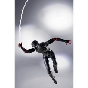 Figura S.H. Figuarts de Spider-Man (Black & Gold Suit) en Spider-Man: No Way Home por Bandai Tamashii Nations - Imagen 4