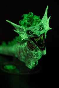 Figura The Joker Dragon Glow in the Dark Edition (Gold Label) en Dark Nights: Metal por McFarlane Toys - Imagen 8