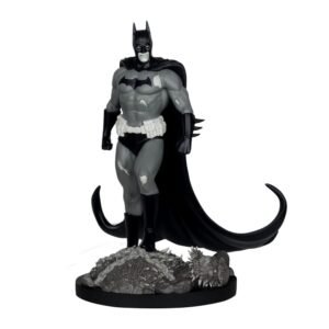 Estatua 1/10 DC Direct de Batman by Bjorn Barends (Black White) en DC Comics por McFarlane Toys - Imagen 2