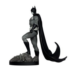 Estatua 1/10 DC Direct de Batman by Bjorn Barends (Black White) en DC Comics por McFarlane Toys - Imagen 3