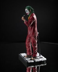 Estatua DC Direct de The Joker (Joker: Folie à Deux) en DC Comics por McFarlane Toys - Imagen 6
