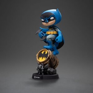 Minifigura Mini Co. de Batman sobre la Batseñal (versión azul) en DC Comics por Iron Studios - Imagen 3