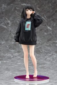 Estatua PVC 1/7 Oversized Sweatshirt Ver. de Takina Inoue en Lycoris Recoil por Phat! - Imagen 2