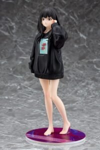 Estatua PVC 1/7 Oversized Sweatshirt Ver. de Takina Inoue en Lycoris Recoil por Phat! - Imagen 3