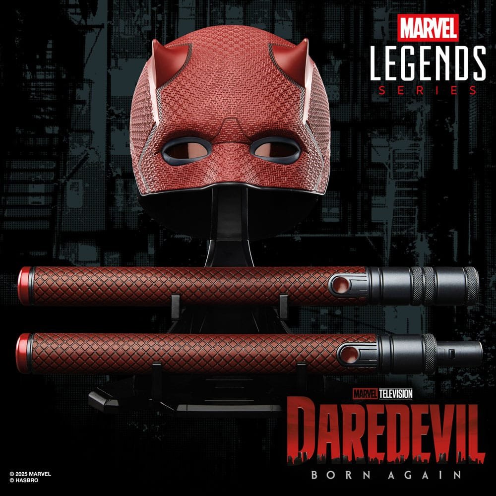 Máscara Premium y Bastón de Combate Marvel Legends de Daredevil en Daredevil Born Again por Hasbro