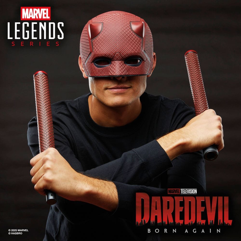 Máscara Premium y Bastón de Combate Marvel Legends de Daredevil en Daredevil Born Again por Hasbro - Imagen 3