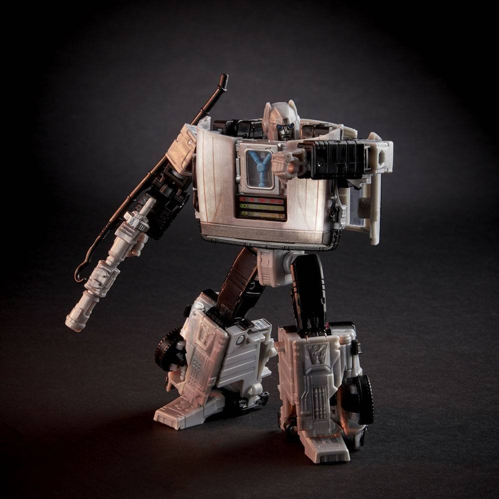 Figura Delorian de Gigawatt en Transformers x Regreso al Futuro por Hasbro - Imagen 9