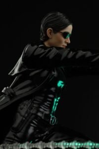 Estatua 1/10 Art Scale de Trinity en The Matrix por Iron Studios - Imagen 7