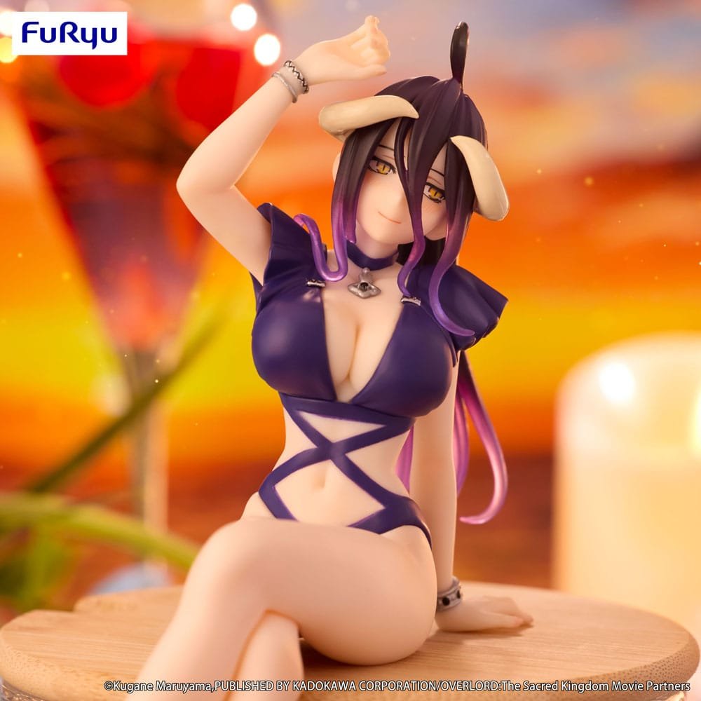 Estatua PVC Noodle Stopper Albedo (Dark Purple Color Ver. Swimsuit) en Overlord por Furyu - Imagen 5