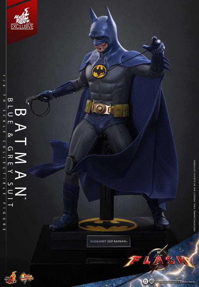 Figura Movie Masterpiece 1/6 de Batman (Blue & Grey Suit - Edición Limitada) en The Flash por Hot Toys - Imagen 3