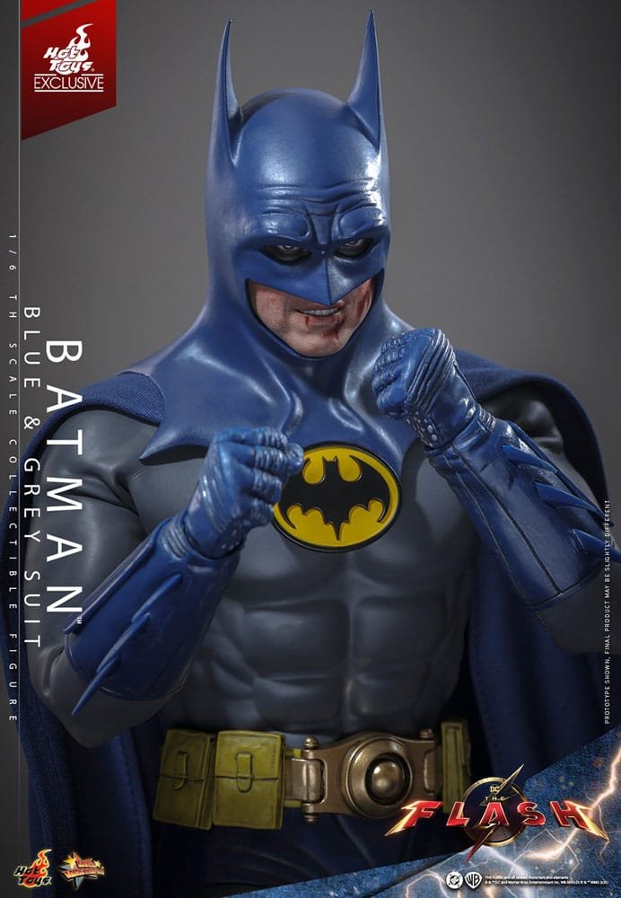 Figura Movie Masterpiece 1/6 de Batman (Blue & Grey Suit - Edición Limitada) en The Flash por Hot Toys - Imagen 4