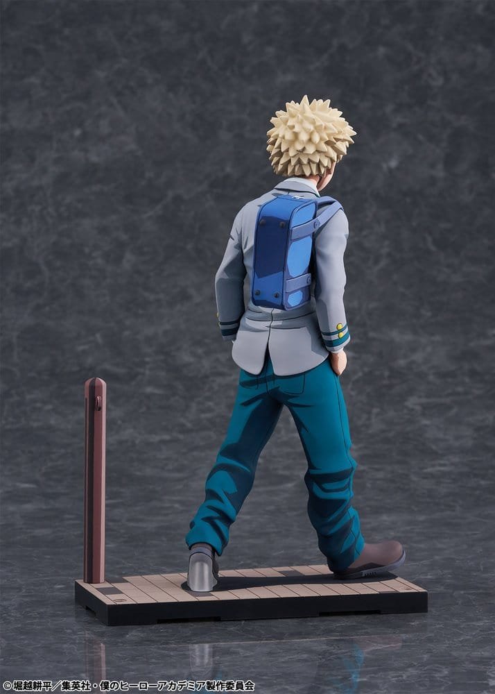 Figura PVC 1/8 de Katsuki Bakugo (U.A. High School Uniform - 2Dimensioning Ver.) en My Hero Academia por Tomy - Imagen 4